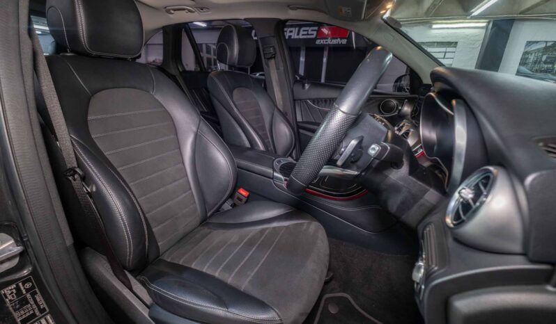 
								Mercedes-Benz GLC300d 4Matic AMG Line full									