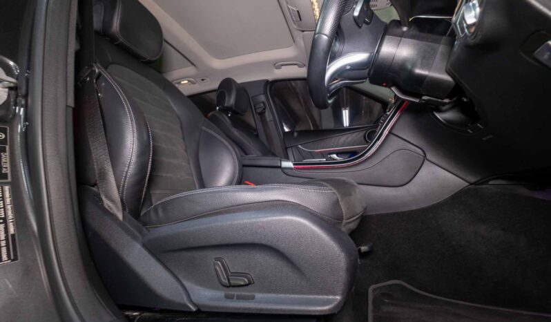 
								Mercedes-Benz GLC300d 4Matic AMG Line full									