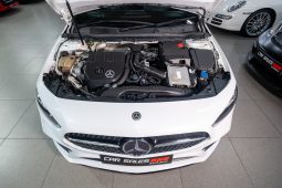 
										2020 Mercedes-Benz A-Class A200 Sedan AMG Line full									