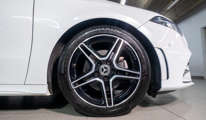 
								2020 Mercedes-Benz A-Class A200 Sedan AMG Line full									