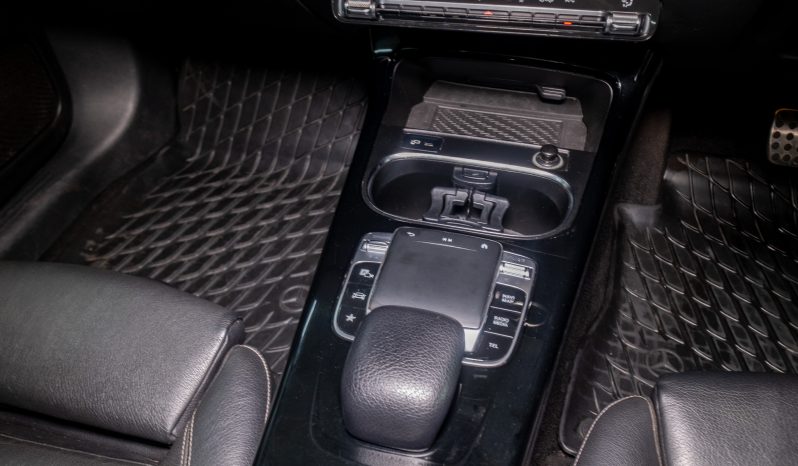 
								2020 Mercedes-Benz A-Class A200 Sedan AMG Line full									