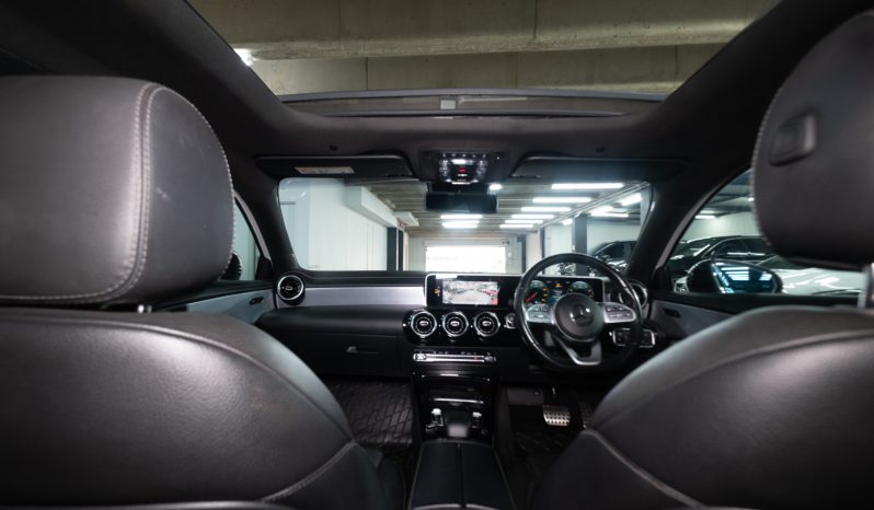 
								2020 Mercedes-Benz A-Class A200 Sedan AMG Line full									