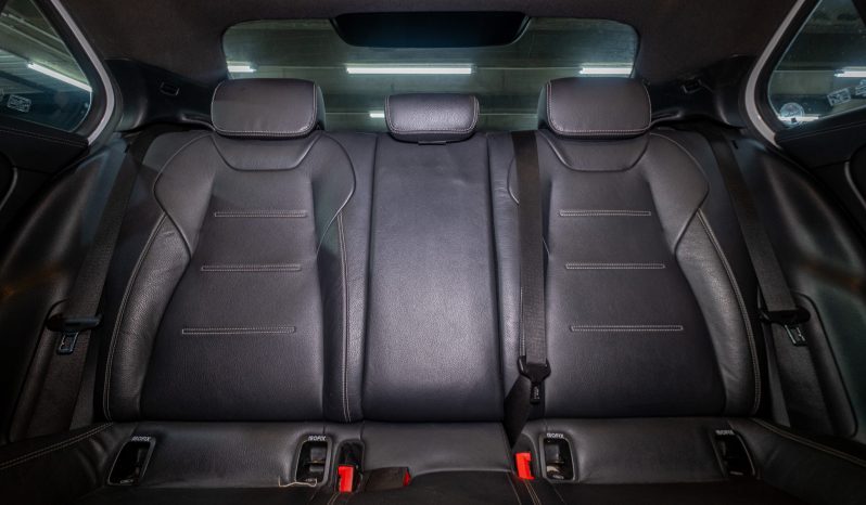
								2020 Mercedes-Benz A-Class A200 Sedan AMG Line full									