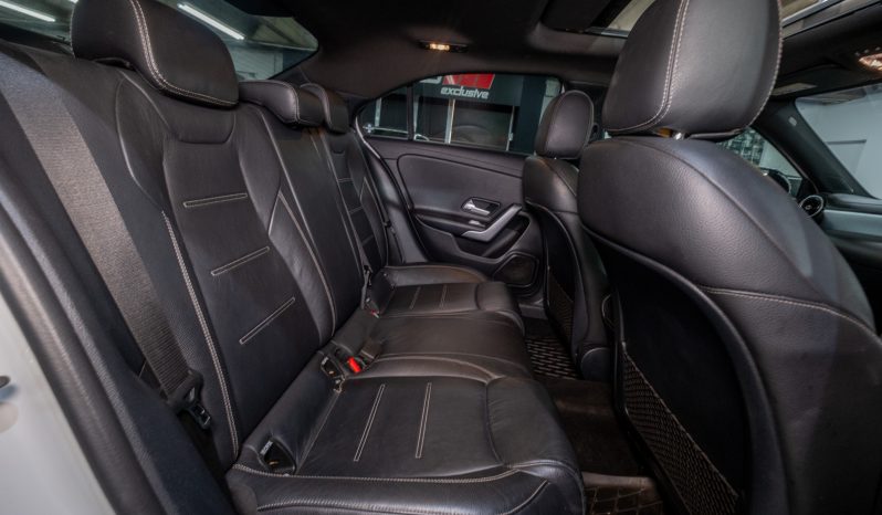 
								2020 Mercedes-Benz A-Class A200 Sedan AMG Line full									
