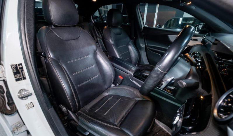 
								2020 Mercedes-Benz A-Class A200 Sedan AMG Line full									