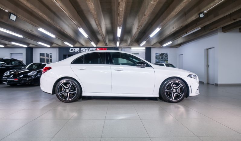 
								2020 Mercedes-Benz A-Class A200 Sedan AMG Line full									