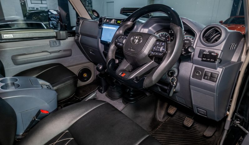 
								2023 Toyota Land Cruiser 79 Land Cruiser 79 4.5D-4D LX V8 full									