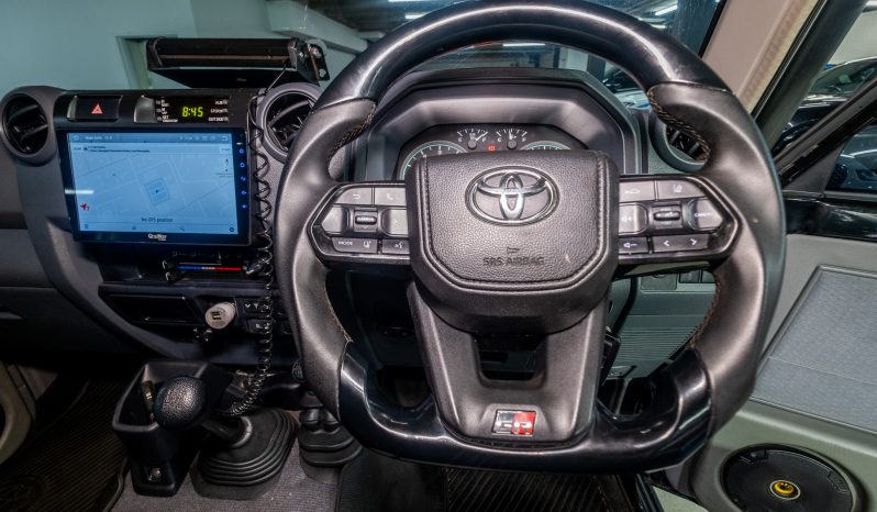 
								2023 Toyota Land Cruiser 79 Land Cruiser 79 4.5D-4D LX V8 full									