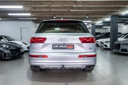 
										2016 Audi Q7 3.0TDI Quattro full									