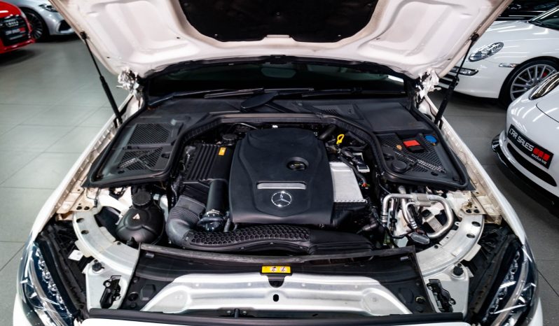 
								2016 Mercedes-Benz C-Class C250 AMG Line full									