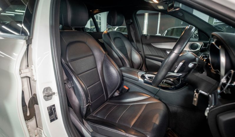 
								2016 Mercedes-Benz C-Class C250 AMG Line full									