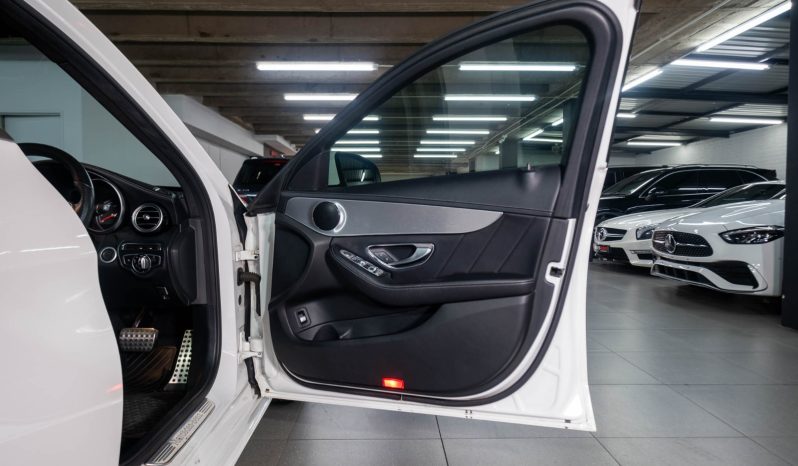 
								2016 Mercedes-Benz C-Class C250 AMG Line full									