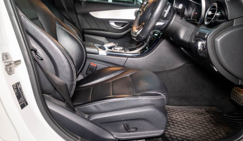 
								2016 Mercedes-Benz C-Class C250 AMG Line full									