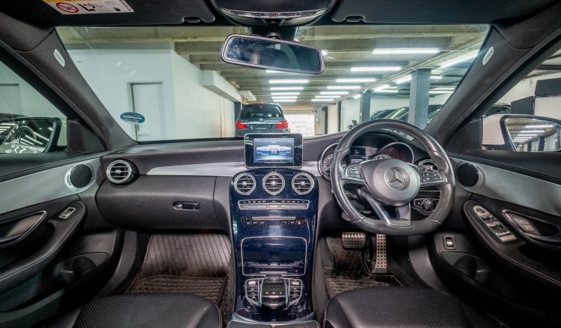 
								2016 Mercedes-Benz C-Class C250 AMG Line full									