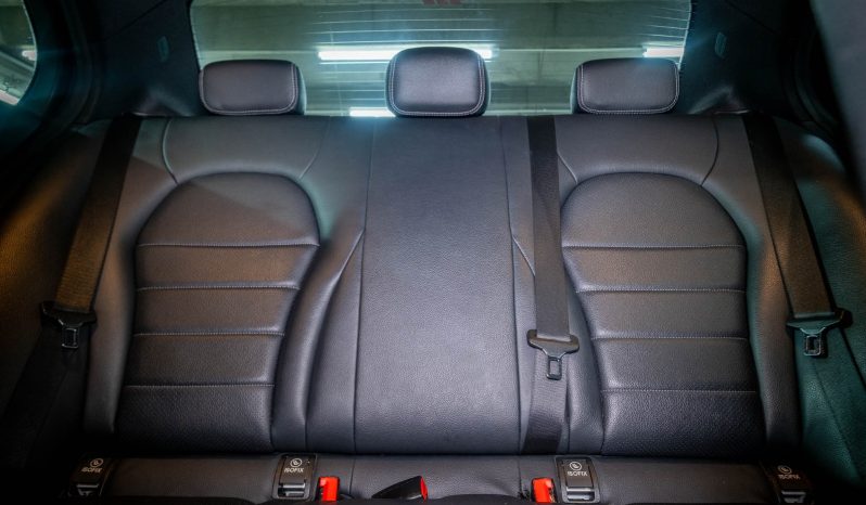 
								2016 Mercedes-Benz C-Class C250 AMG Line full									