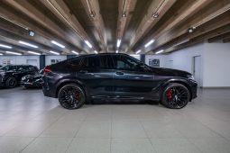 
										2023 BMW X6 xDrive30d M Sport full									