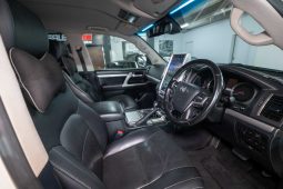 
										2016 Toyota Land Cruiser 200 4.5 D V8 VX Auto full									