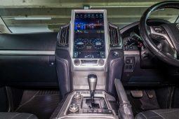 
										2016 Toyota Land Cruiser 200 4.5 D V8 VX Auto full									