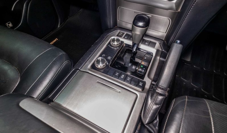 
								2016 Toyota Land Cruiser 200 4.5 D V8 VX Auto full									