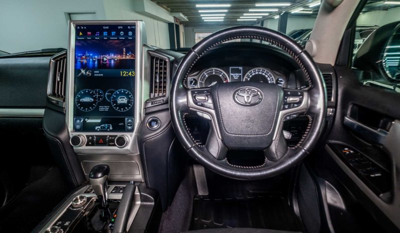 
								2016 Toyota Land Cruiser 200 4.5 D V8 VX Auto full									