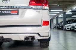 
										2016 Toyota Land Cruiser 200 4.5 D V8 VX Auto full									