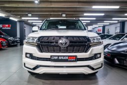 
										2016 Toyota Land Cruiser 200 4.5 D V8 VX Auto full									