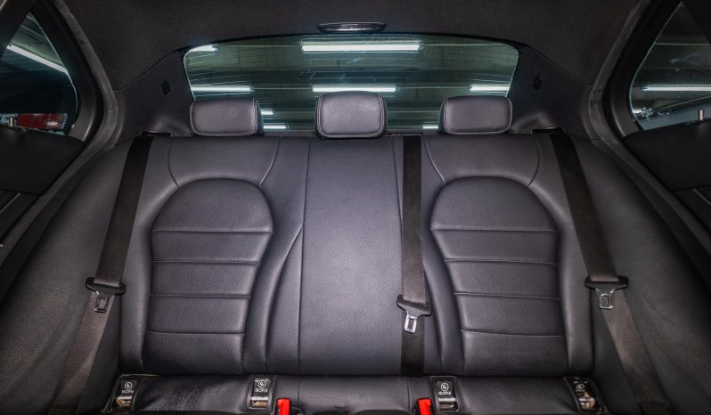 
								2017 Mercedes-Benz C-Class C180 AMG Line Auto full									
