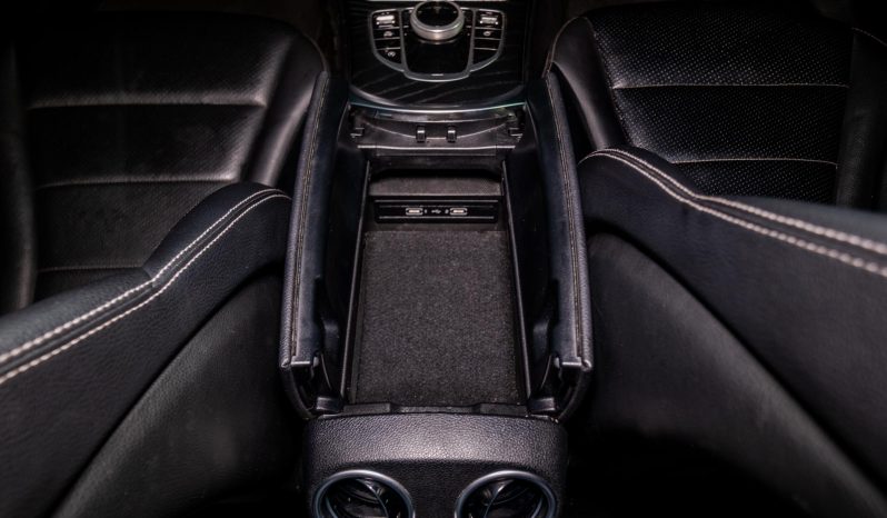 
								2017 Mercedes-Benz C-Class C180 AMG Line Auto full									