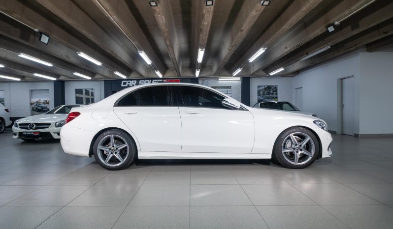 
								2017 Mercedes-Benz C-Class C180 AMG Line Auto full									