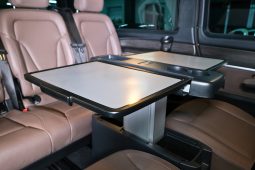 
										2025 Mercedes-Benz V300d Exclusive full									
