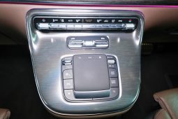 
										2025 Mercedes-Benz V300d Exclusive full									