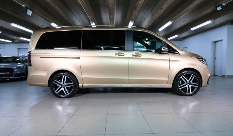 
								2025 Mercedes-Benz V300d Exclusive full									