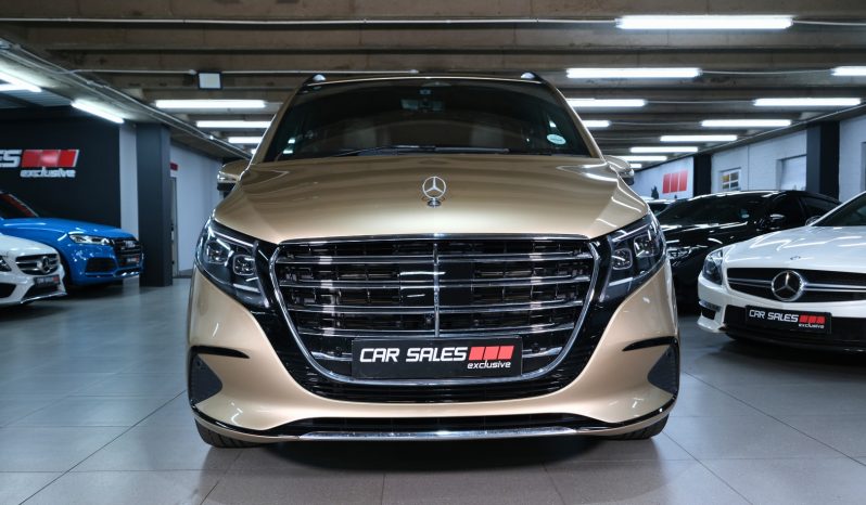
								2025 Mercedes-Benz V300d Exclusive full									