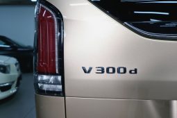 
										2025 Mercedes-Benz V300d Exclusive full									