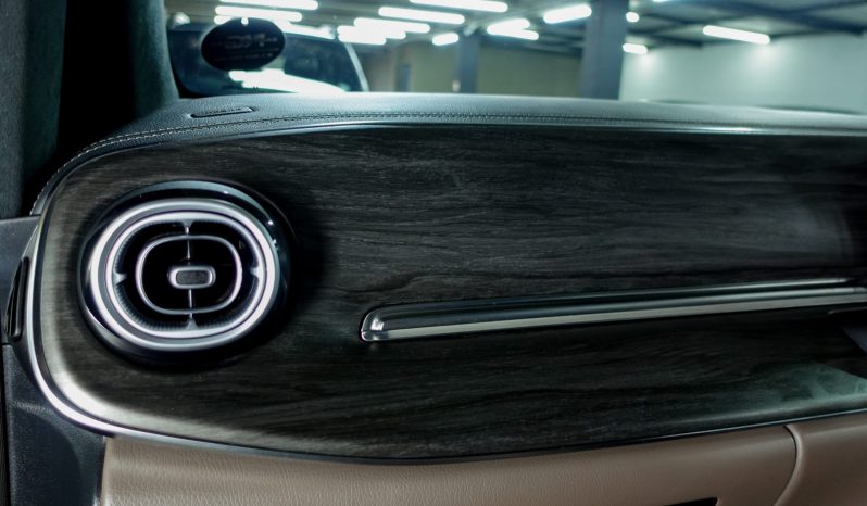 
								2025 Mercedes-Benz V300d Exclusive full									